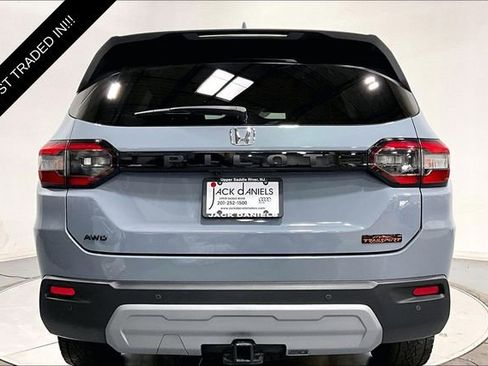 Used 2023 Honda Pilot TrailSport image 4