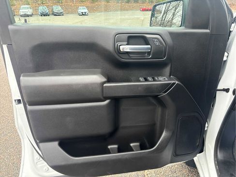 Certified 2022 Chevrolet Silverado 1500 Custom image 21