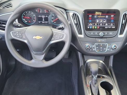 Used 2024 Chevrolet Malibu LT image 21