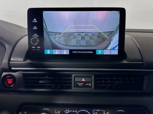 Certified 2025 Honda Pilot Touring image 14