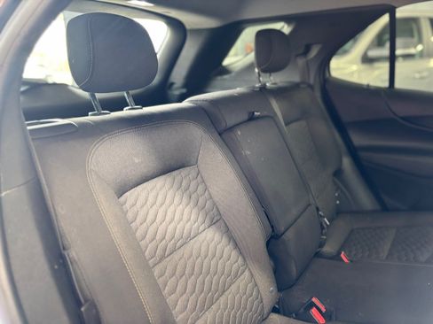 Used 2019 Chevrolet Equinox LT w/ Driver Convenience Package FWD image 18