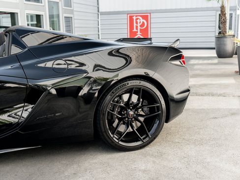 Used 2025 Chevrolet Corvette Z06 RWD image 5