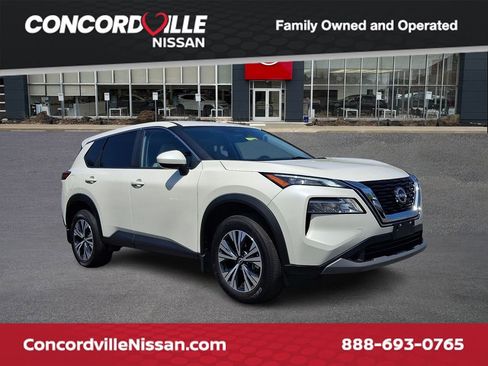 Certified 2023 Nissan Rogue SV image 1