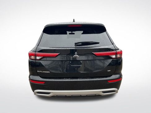Used 2024 Mitsubishi Outlander SE image 48