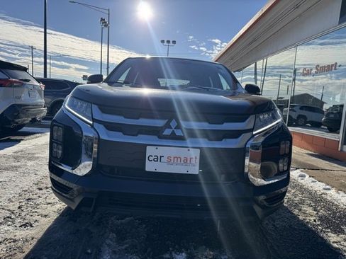 Used 2021 Mitsubishi Outlander Sport SE image 2