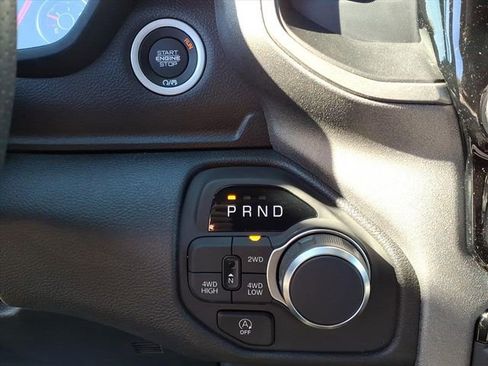 New 2026 RAM 1500 Express AWD/4WD image 16
