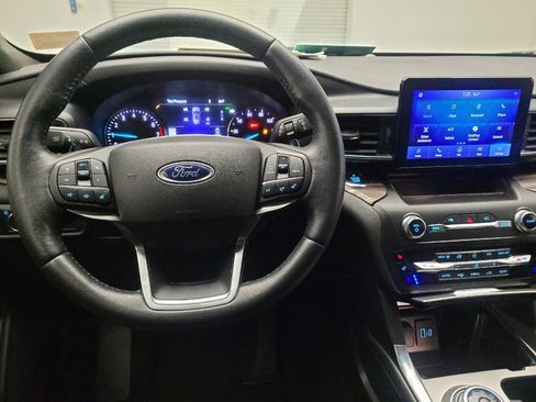 Used 2020 Ford Explorer Limited w/ Class III Trailer Tow Package image 22