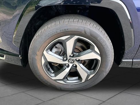 Used 2024 Toyota RAV4 SE w/ Weather & Moonroof Package AWD/4WD image 11
