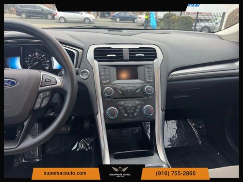 Used 2017 Ford Fusion S image 22