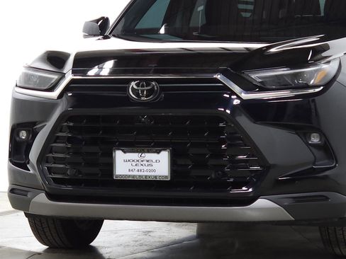 Used 2024 Toyota Grand Highlander Limited image 4