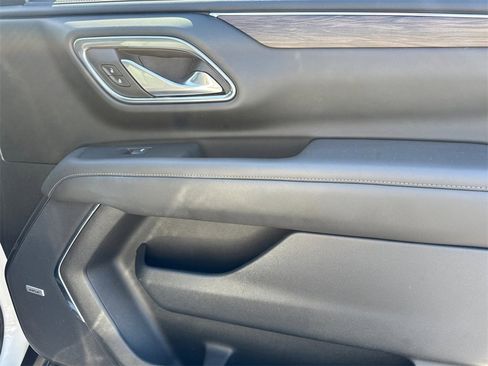 Certified 2023 Chevrolet Tahoe Z71 w/ Luxury Package image 15