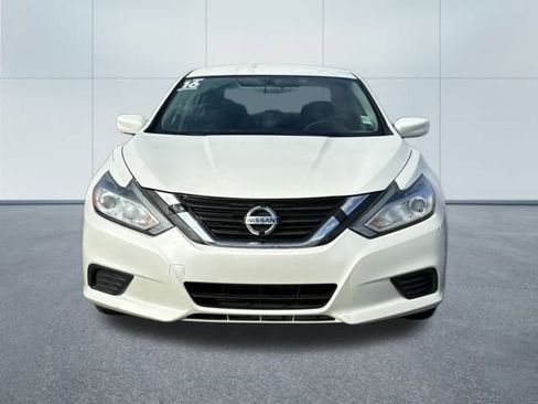 Used 2016 Nissan Altima 2.5 S w/ Power Driver Seat Package image 4