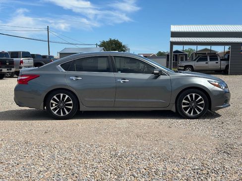 Used 2016 Nissan Altima 2.5 SL w/ Moonroof Package FWD image 7