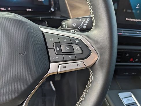 Certified 2024 Volkswagen Atlas SE image 28