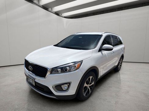 Used 2016 Kia Sorento EX AWD/4WD image 1