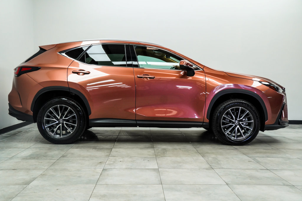 Used 2025 Lexus NX 250 FWD w/ Towing Package (2000 Lbs) image 7
