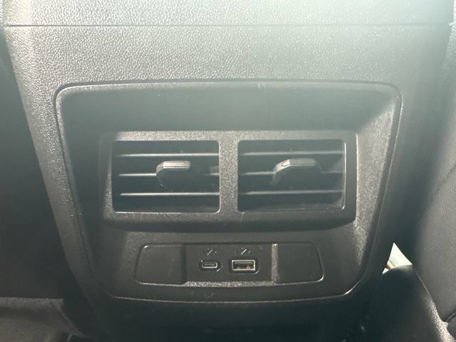 Used 2023 GMC Canyon AT4 AWD/4WD image 18