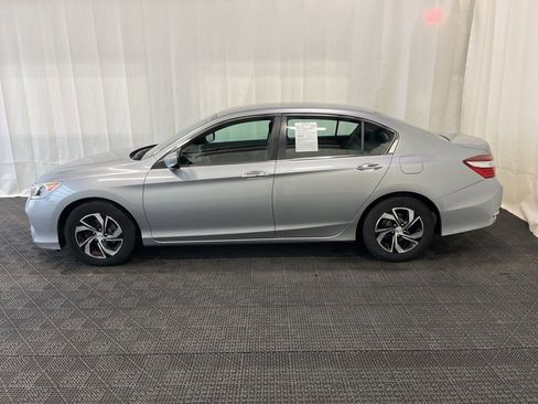 Used 2017 Honda Accord LX image 28