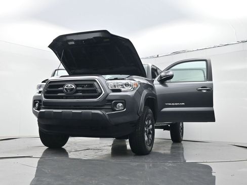 Used 2023 Toyota Tacoma SR5 RWD image 31
