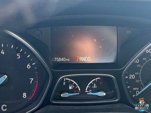 Used 2018 Ford Focus SE FWD image 25