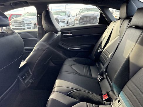 Used 2021 Toyota Avalon XSE image 15