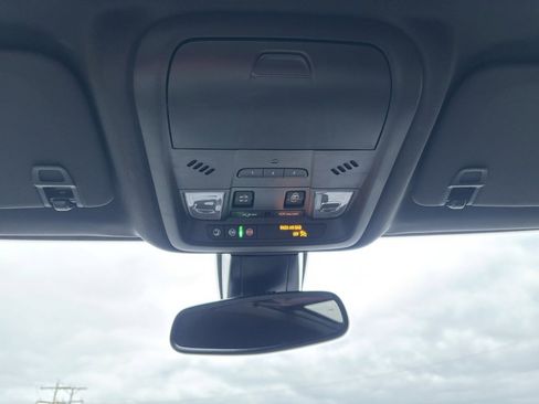 Used 2025 Chevrolet Blazer RS image 18