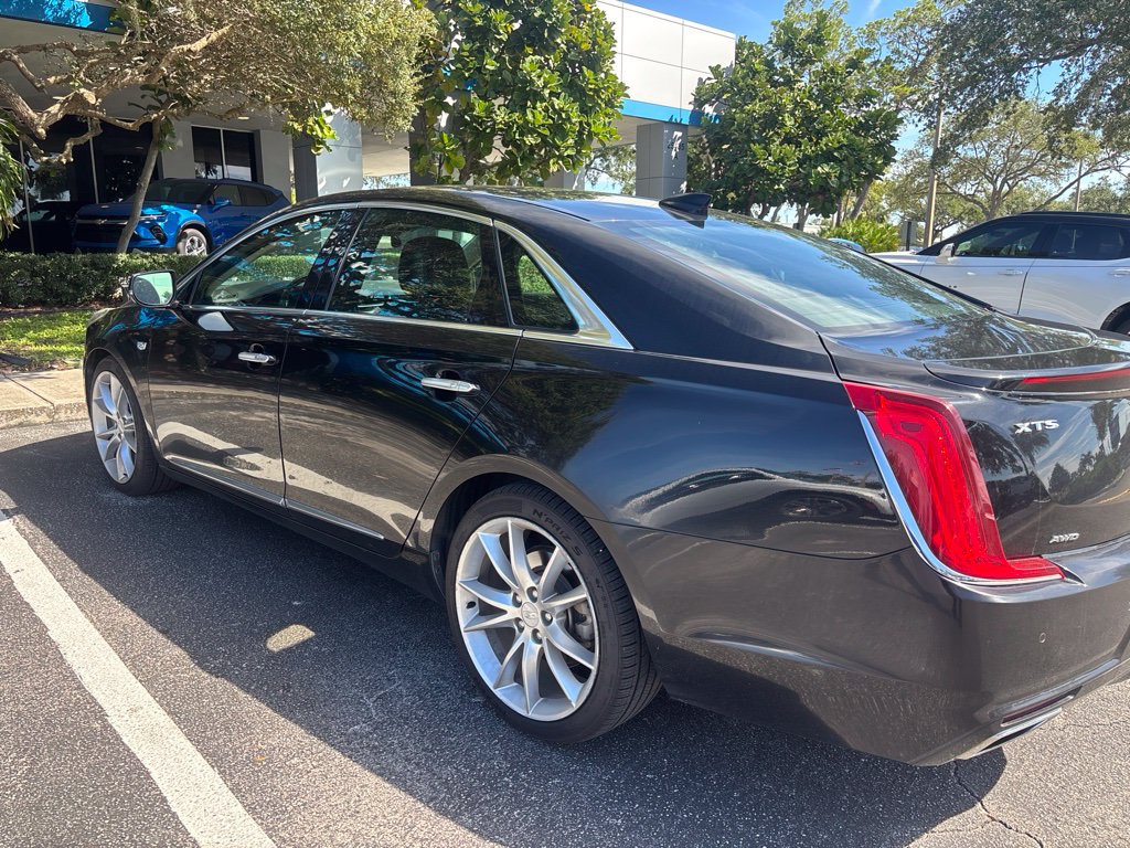 Used 2019 Cadillac XTS Premium Luxury AWD/4WD image 4
