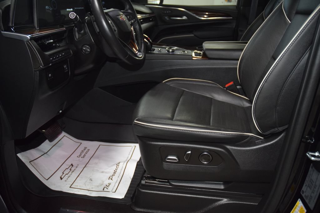 Used 2024 Cadillac Escalade ESV Premium Luxury w/ LPO, Floor Liner Package AWD/4WD image 42