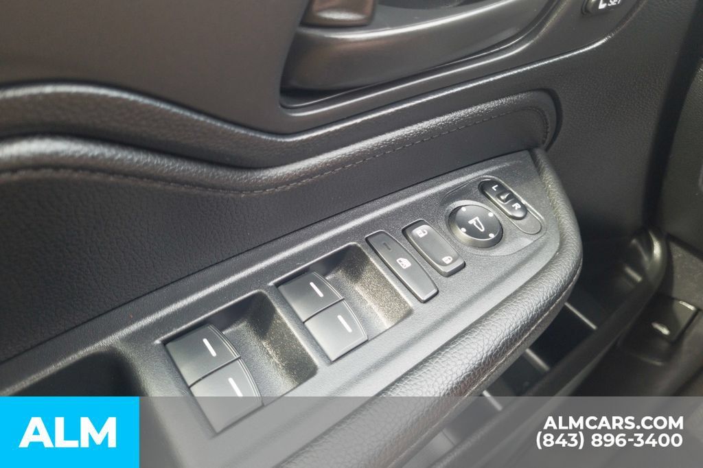 Used 2023 Honda Odyssey Sport image 33