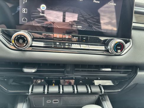 New 2026 GMC Canyon Elevation image 21