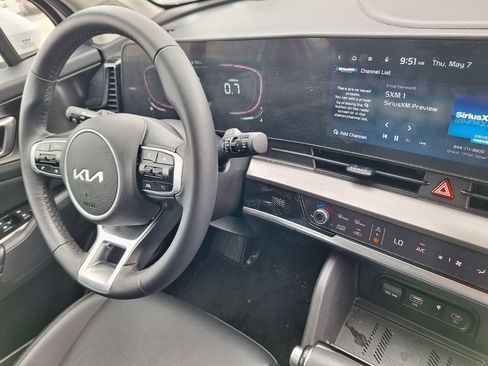 Used 2024 Kia Sportage EX FWD image 27