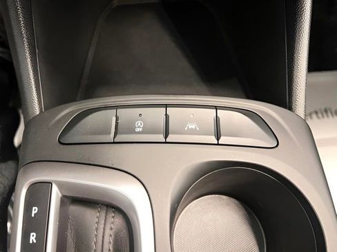 Used 2025 Buick Envista Preferred image 22