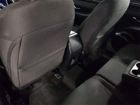 Used 2022 Hyundai Tucson SE image 8