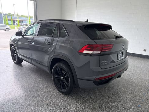 Certified 2023 Volkswagen Atlas Cross Sport SEL R-Line AWD/4WD image 3