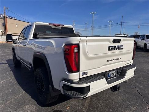 Used 2024 GMC Sierra 3500 Denali Ultimate image 8