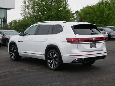 Used 2024 Volkswagen Atlas SEL Premium R-Line AWD/4WD image 4