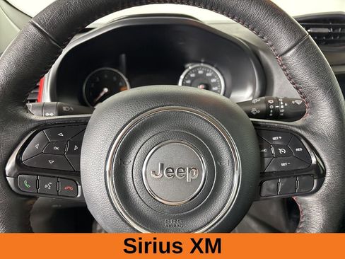 Used 2022 Jeep Renegade Trailhawk image 11