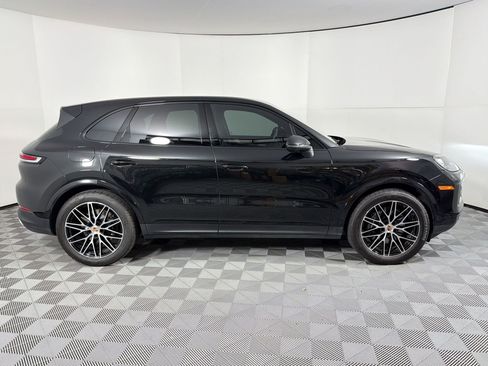 Used 2026 Porsche Cayenne AWD/4WD image 8