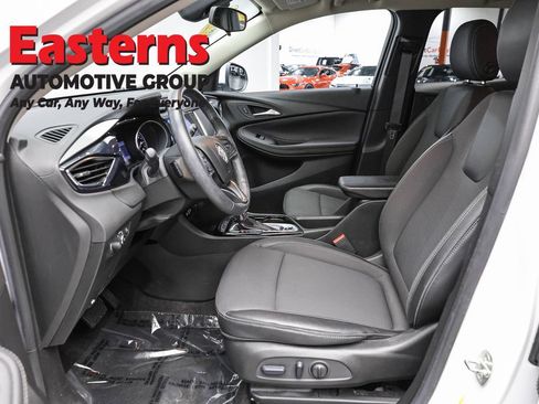 Used 2023 Buick Encore GX Preferred w/ Cold Weather Comfort Package FWD image 14