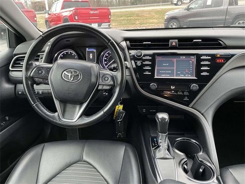 Used 2019 Toyota Camry SE image 14