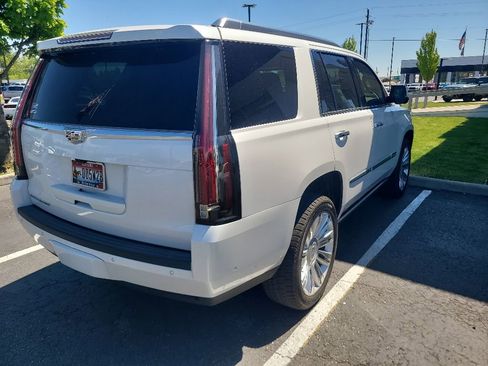 Used 2020 Cadillac Escalade Platinum AWD/4WD image 13