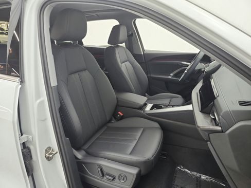 New 2025 Audi Q5 Premium image 13