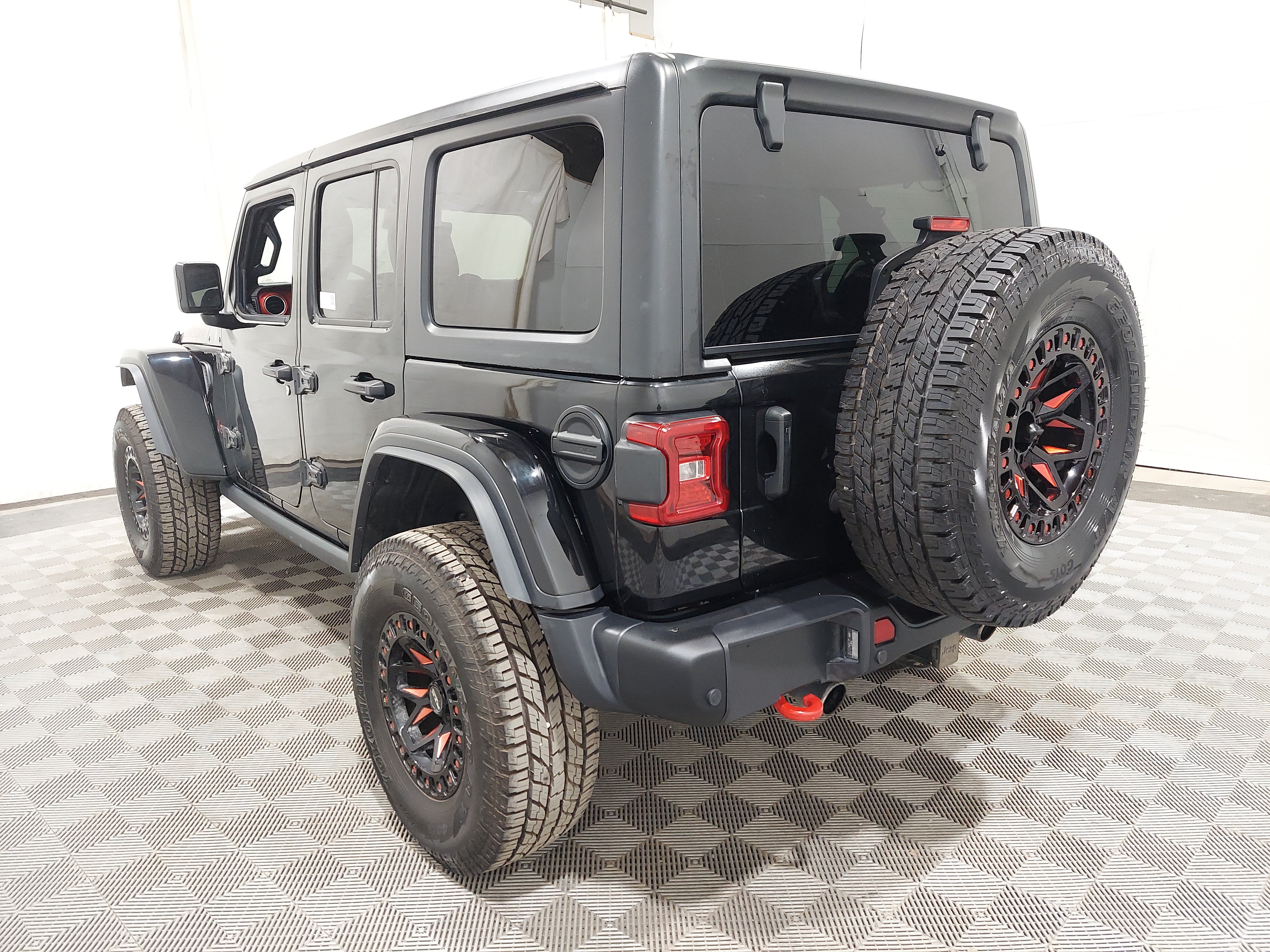 Used 2021 Jeep Wrangler Unlimited Rubicon w/ Dual Top Group AWD/4WD image 2