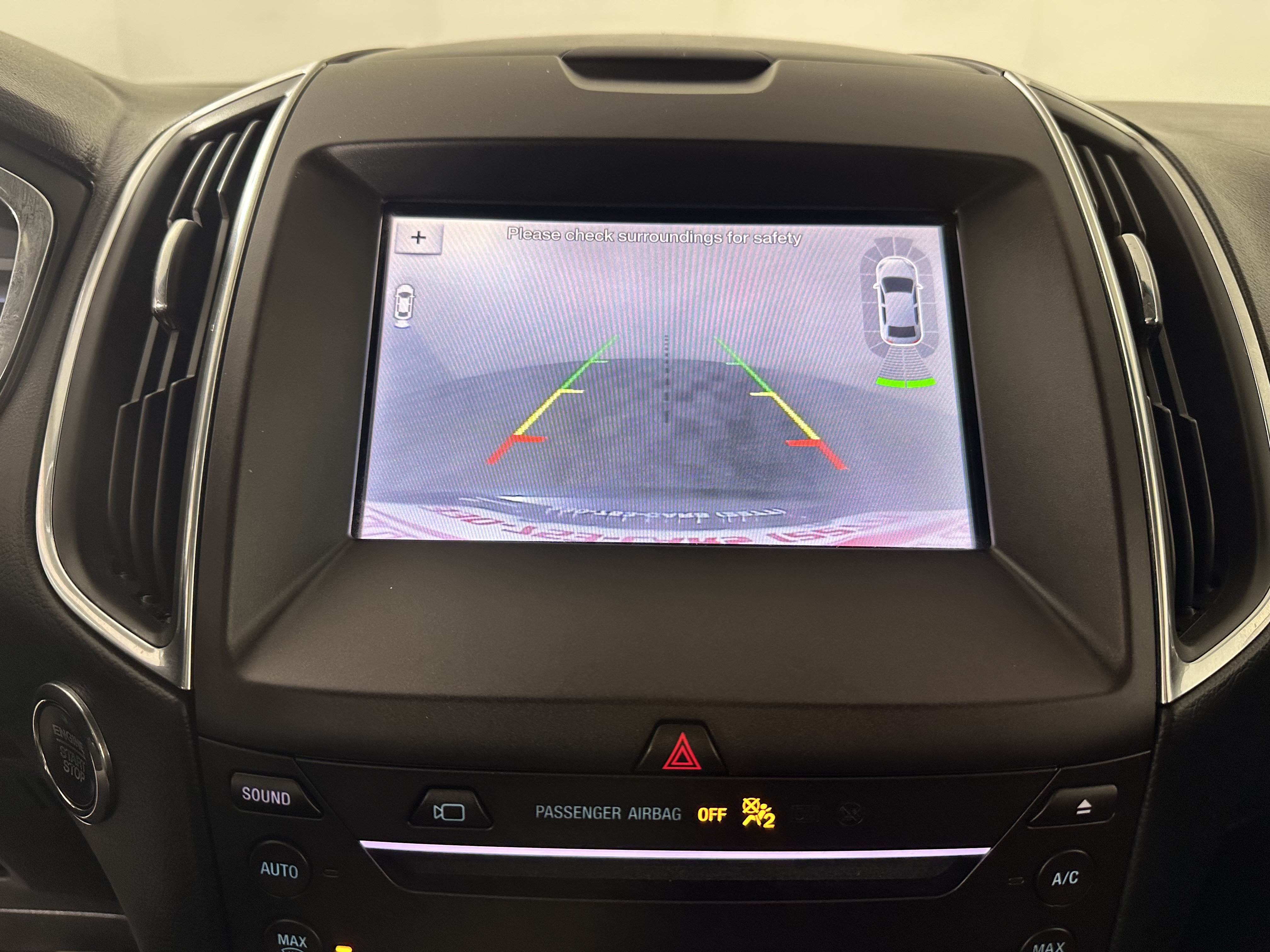 Used 2019 Ford Edge Titanium w/ Equipment Group 301A AWD/4WD image 19