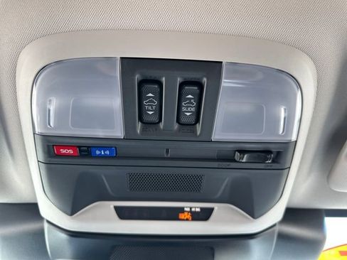 Certified 2025 Subaru Crosstrek 2.5i Limited image 17