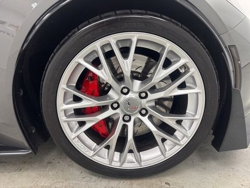 Used 2016 Chevrolet Corvette Z06 w/ 2LZ Preferred Equipment Group image 30