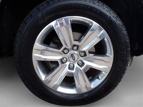 Used 2016 Ford F150 Platinum w/ Equipment Group 701A Luxury AWD/4WD image 7