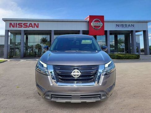 Used 2023 Nissan Pathfinder S AWD/4WD image 6