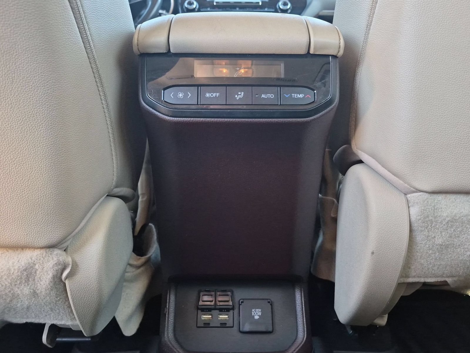 Used 2021 Toyota Highlander Limited FWD image 27
