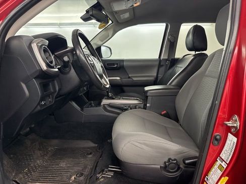 Used 2019 Toyota Tacoma SR5 image 20